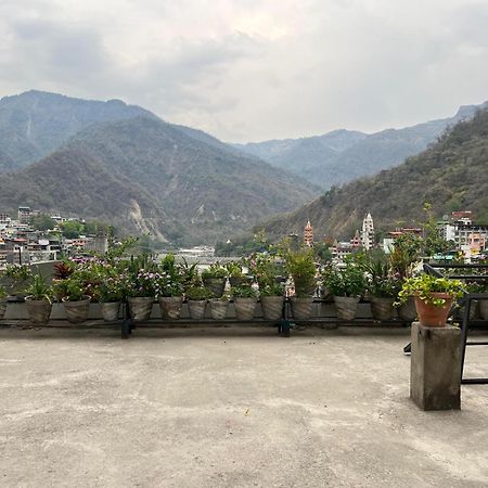 Hotel Manikut Rishikesh Exterior photo