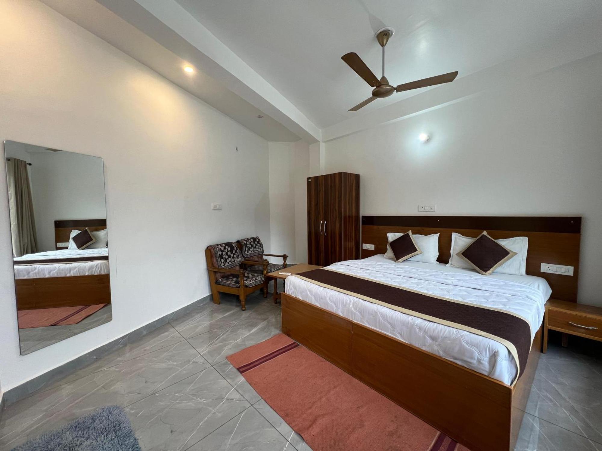 Hotel Manikut Rishikesh Exterior photo